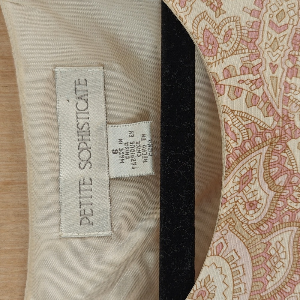 Petite Sophisticate Pink Cream Paisley Two-Piece Skirt Set 100% Silk - Picture 2 of 5